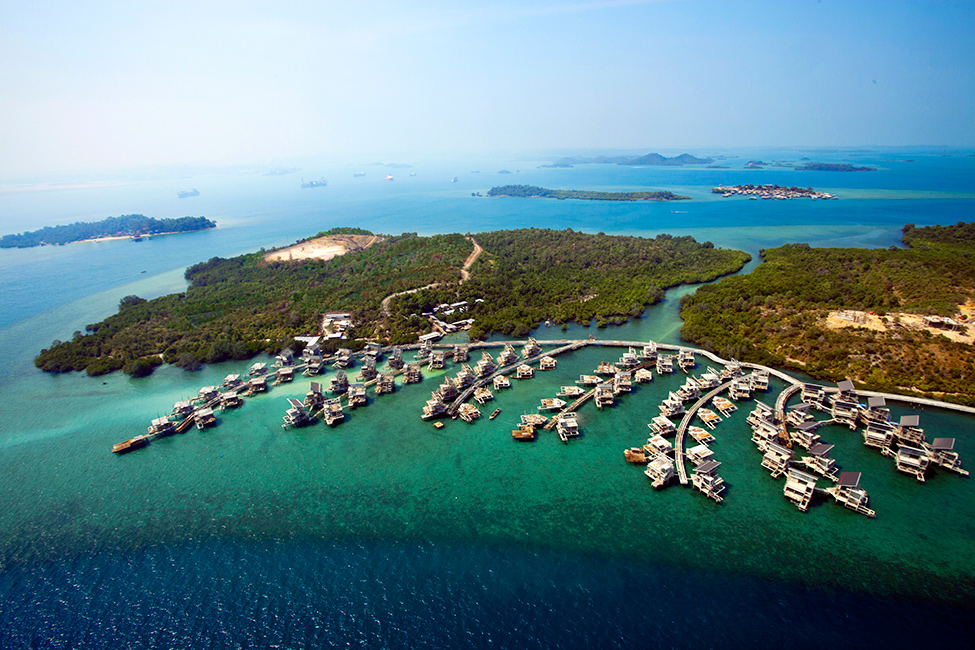 64 villas built around a dolphin lagoon at Funtasy Island